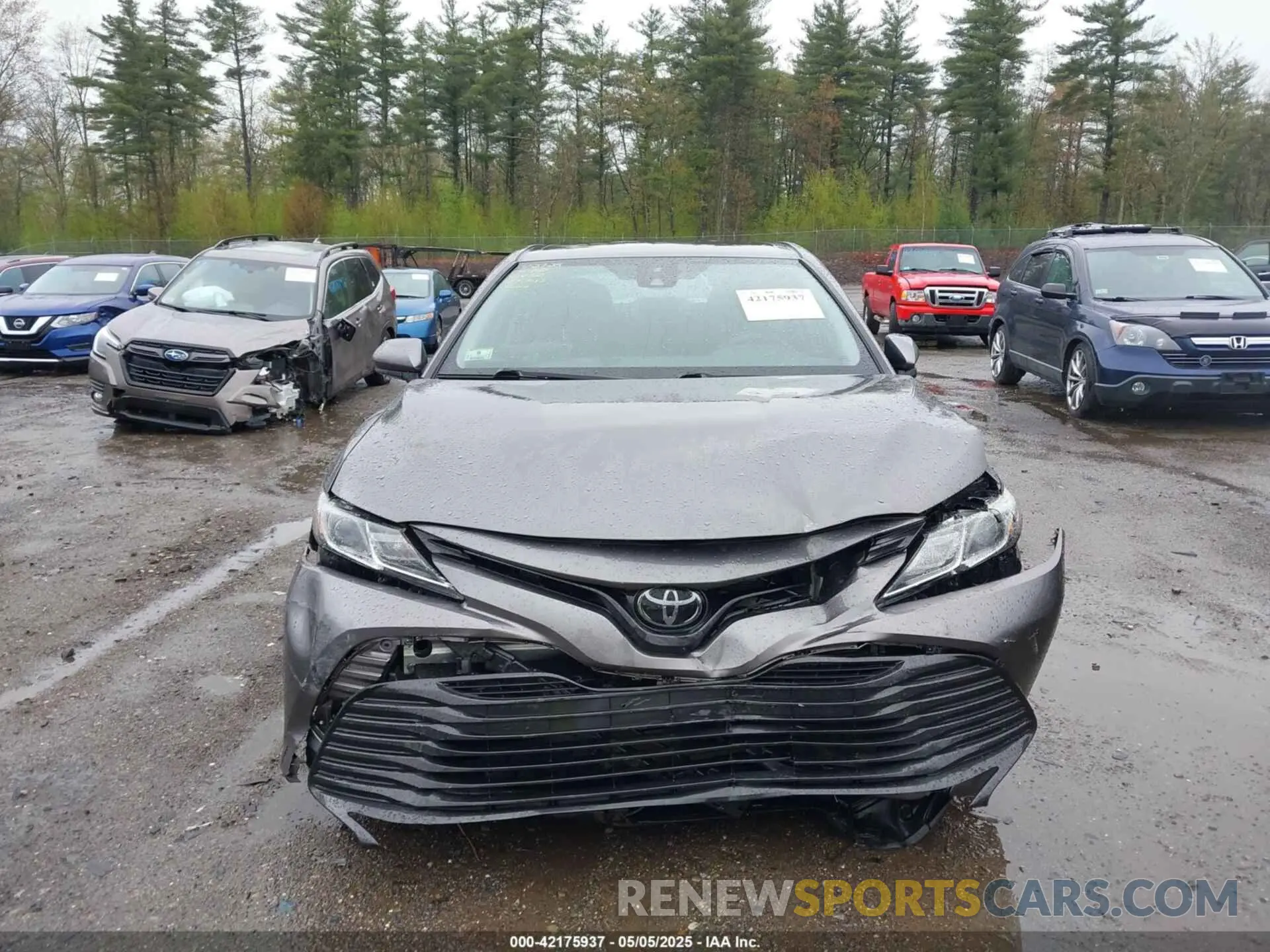 12 Photograph of a damaged car 4T1C11AK9LU996830 TOYOTA CAMRY 2020