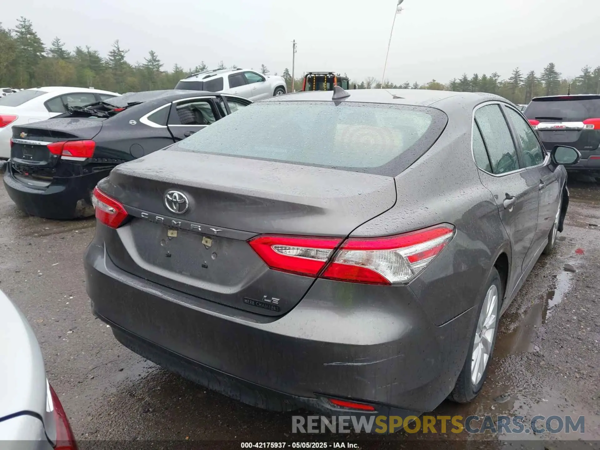 16 Photograph of a damaged car 4T1C11AK9LU996830 TOYOTA CAMRY 2020