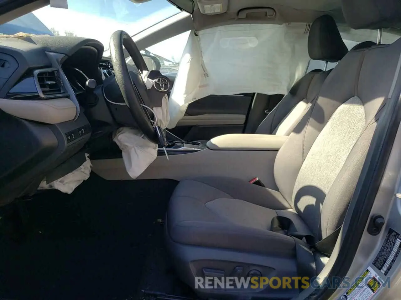 7 Photograph of a damaged car 4T1C11AKXLU316336 TOYOTA CAMRY 2020