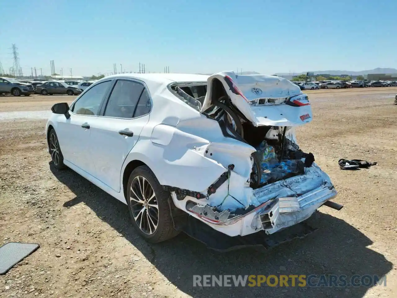 3 Photograph of a damaged car 4T1C11AKXLU318880 TOYOTA CAMRY 2020