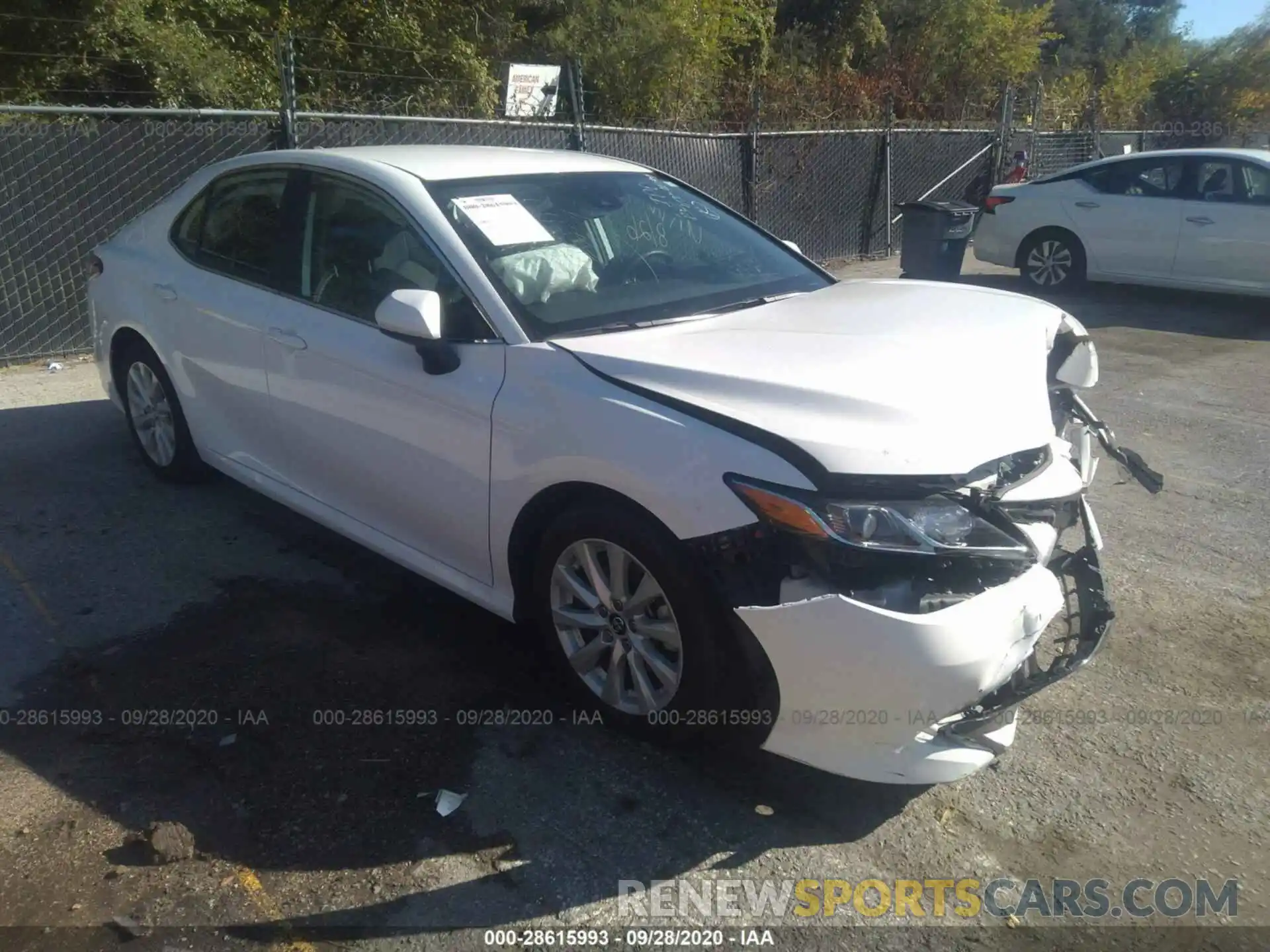 1 Photograph of a damaged car 4T1C11AKXLU332875 TOYOTA CAMRY 2020