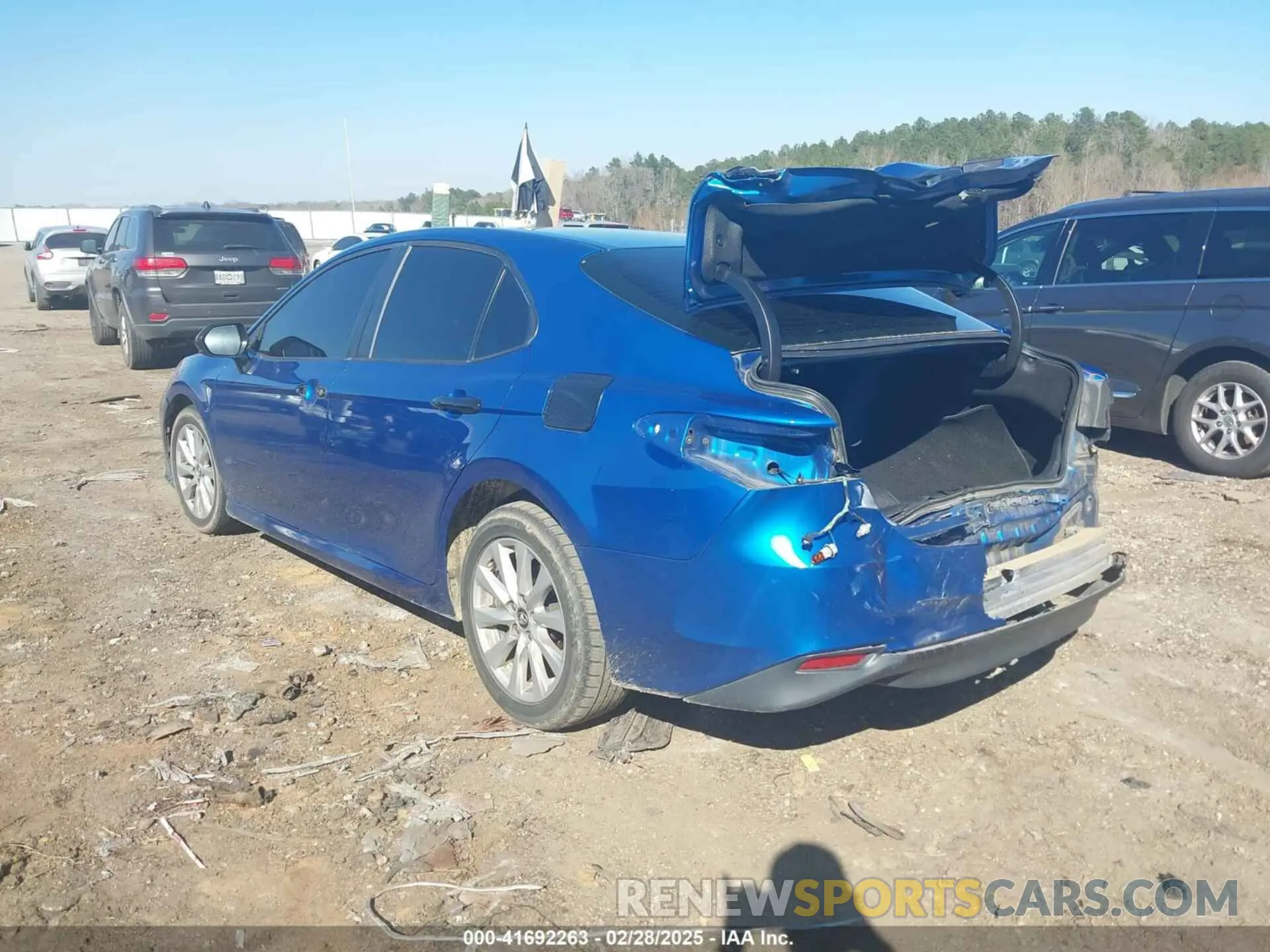 3 Photograph of a damaged car 4T1C11AKXLU335355 TOYOTA CAMRY 2020