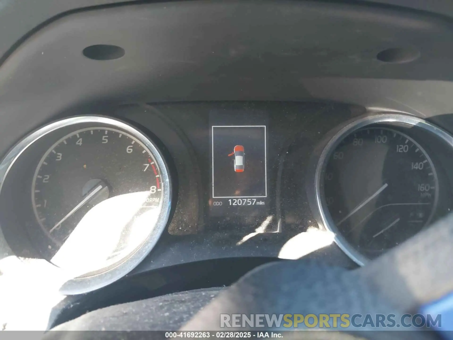 7 Photograph of a damaged car 4T1C11AKXLU335355 TOYOTA CAMRY 2020