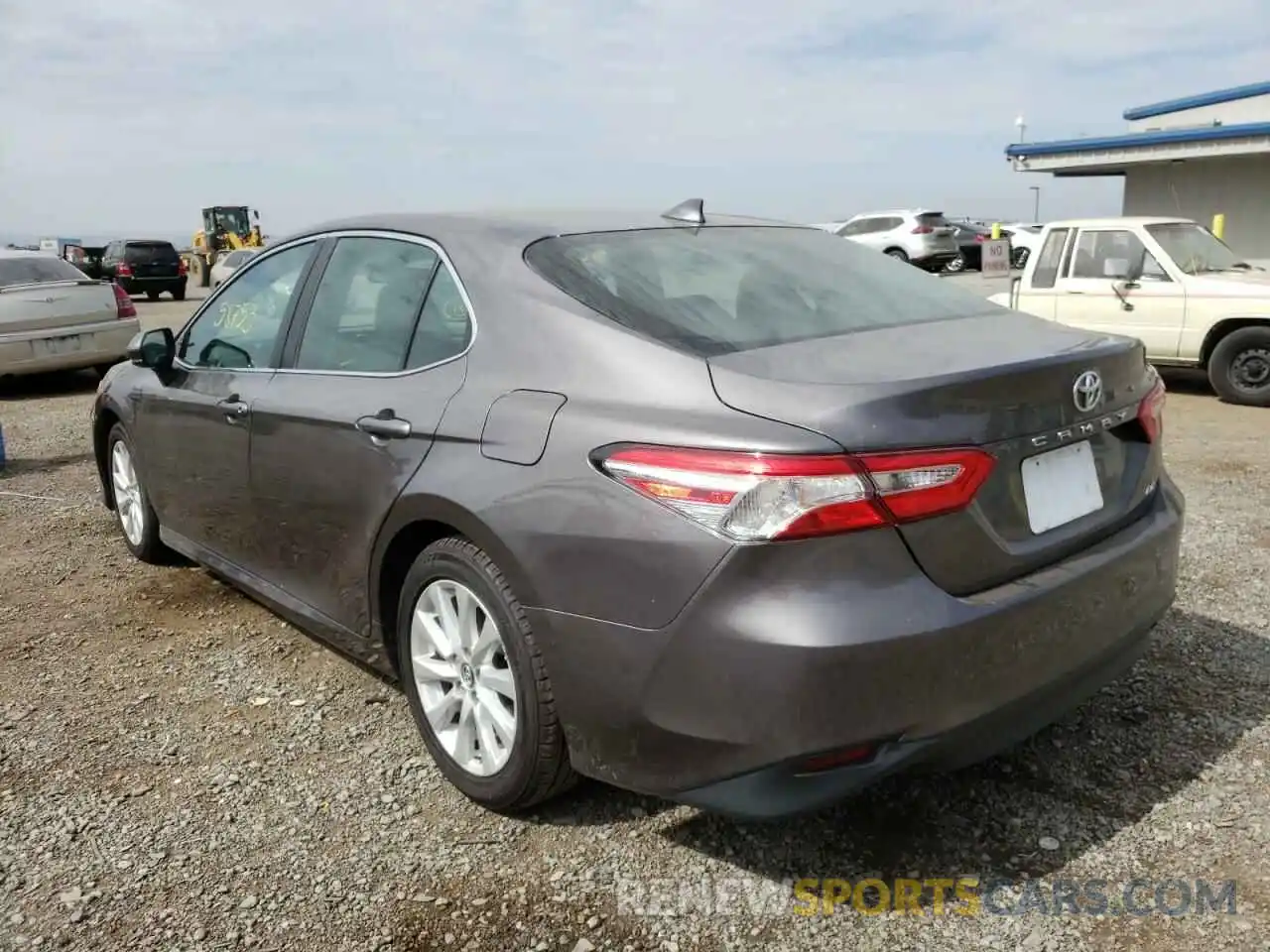 3 Photograph of a damaged car 4T1C11AKXLU338420 TOYOTA CAMRY 2020