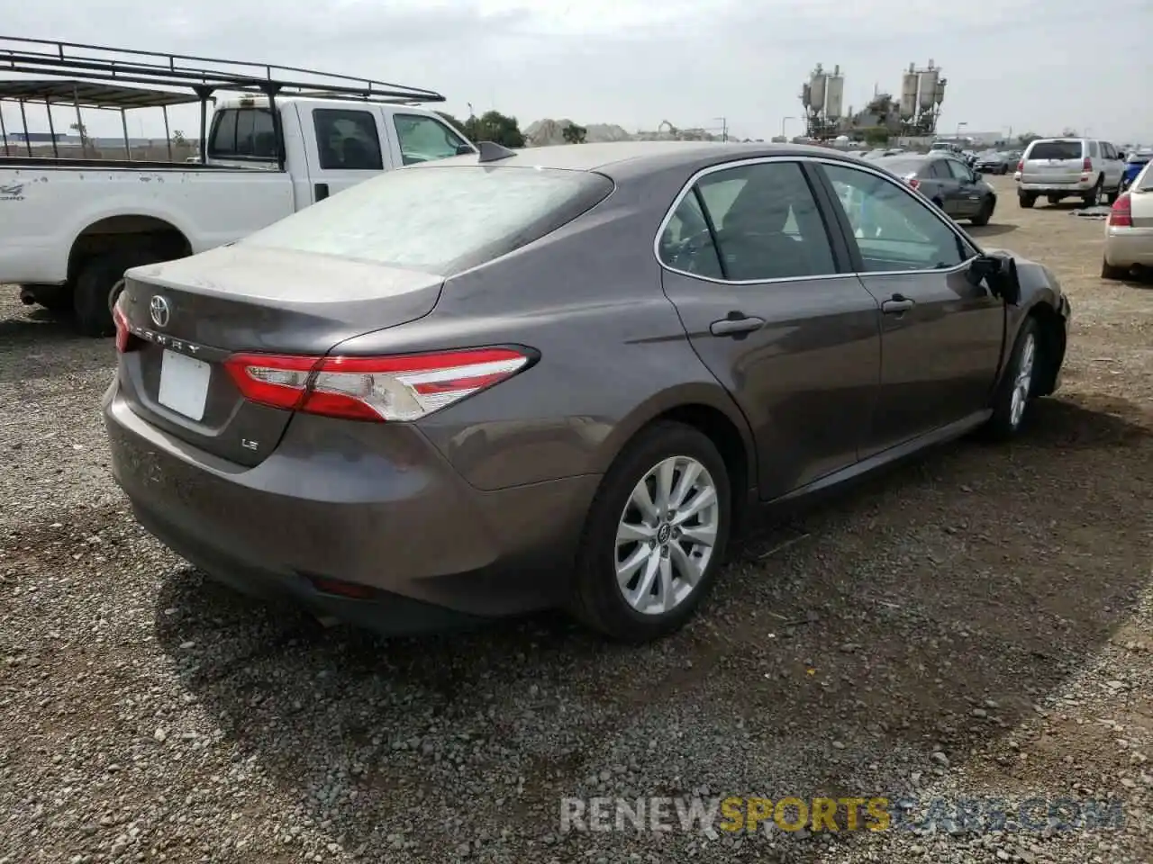 4 Photograph of a damaged car 4T1C11AKXLU338420 TOYOTA CAMRY 2020