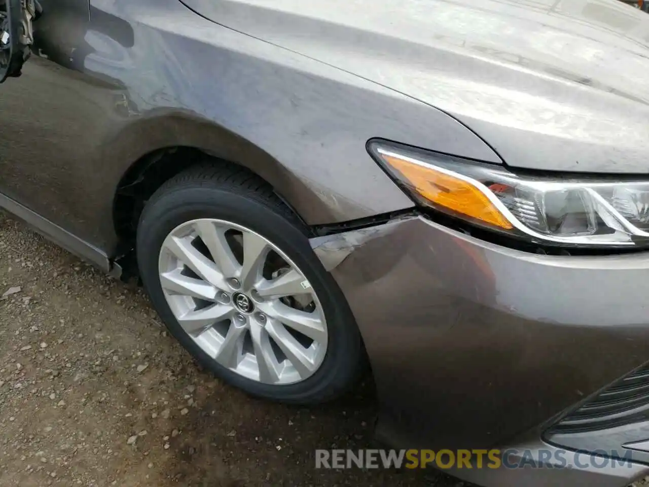 9 Photograph of a damaged car 4T1C11AKXLU338420 TOYOTA CAMRY 2020