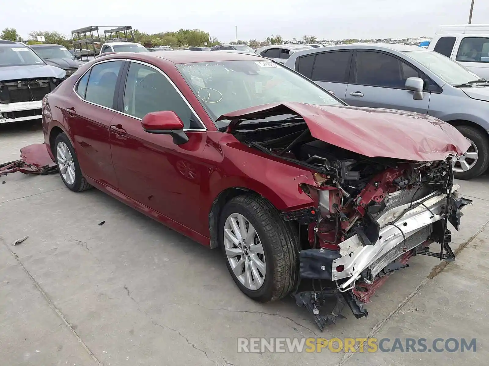 1 Photograph of a damaged car 4T1C11AKXLU345349 TOYOTA CAMRY 2020