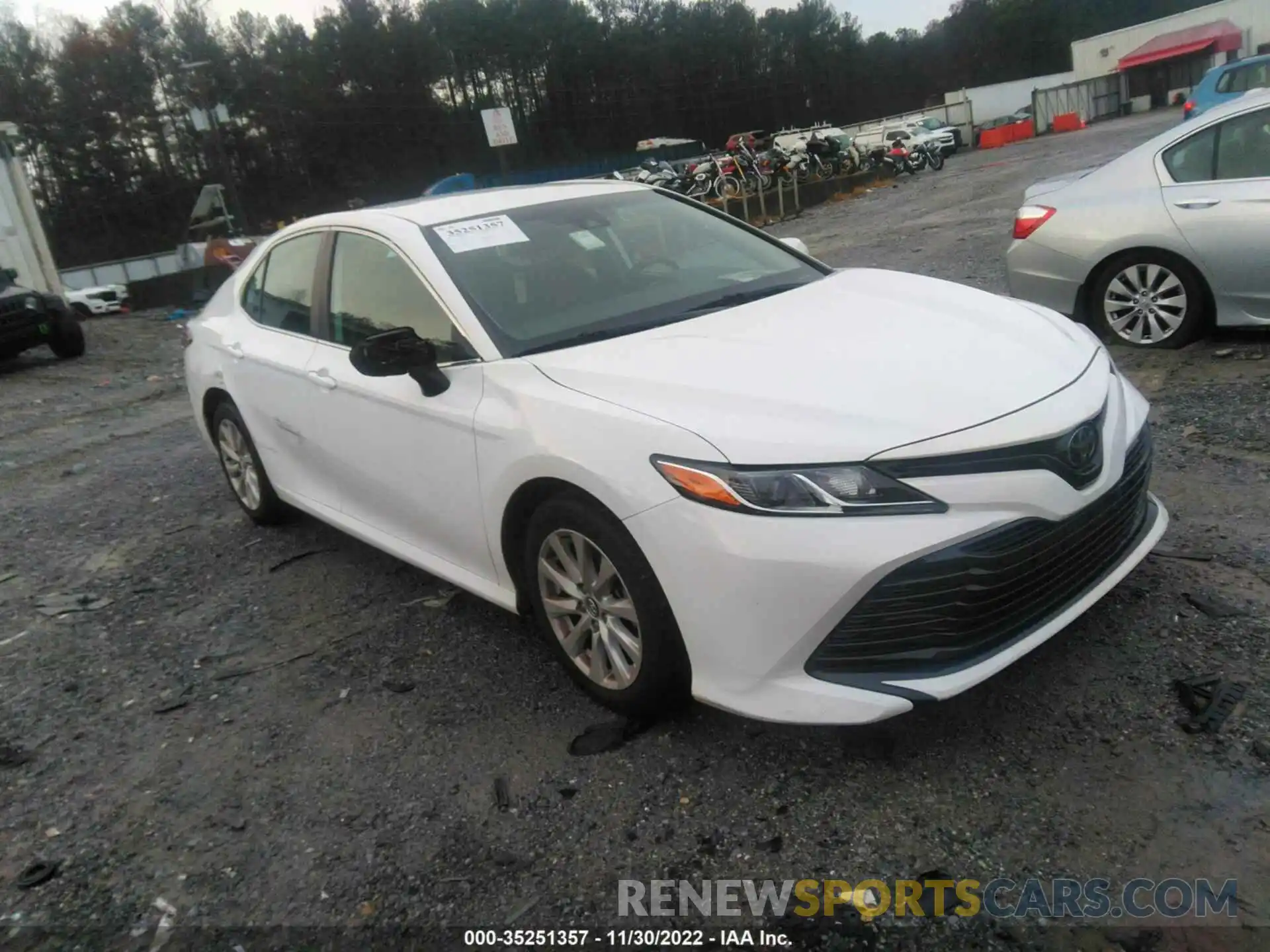 1 Photograph of a damaged car 4T1C11AKXLU348168 TOYOTA CAMRY 2020