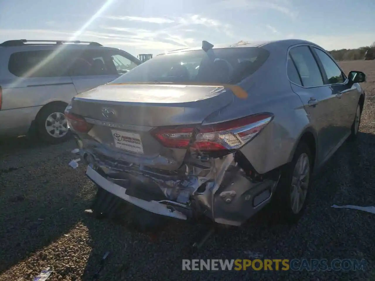 9 Photograph of a damaged car 4T1C11AKXLU364127 TOYOTA CAMRY 2020