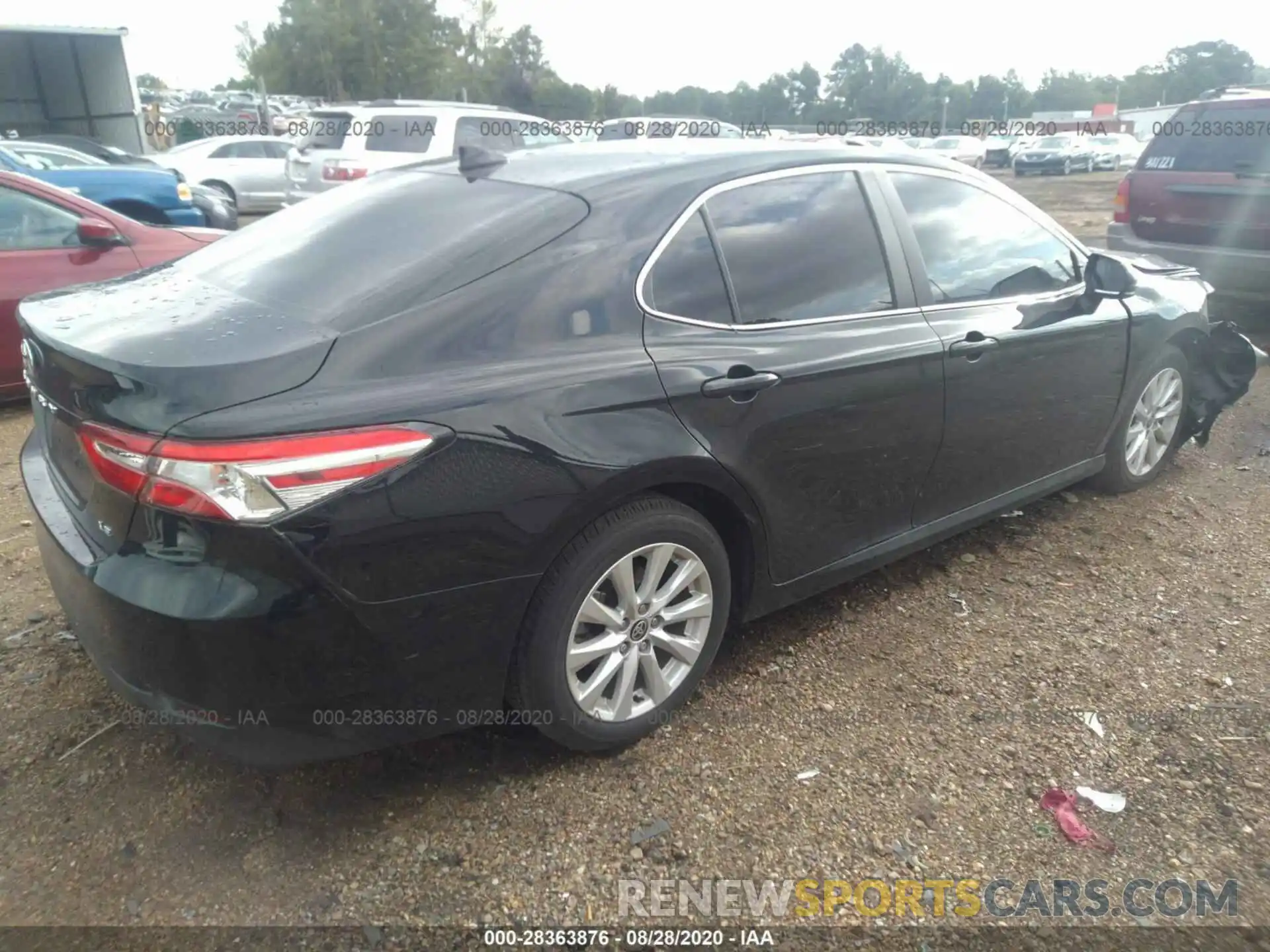 4 Photograph of a damaged car 4T1C11AKXLU365522 TOYOTA CAMRY 2020