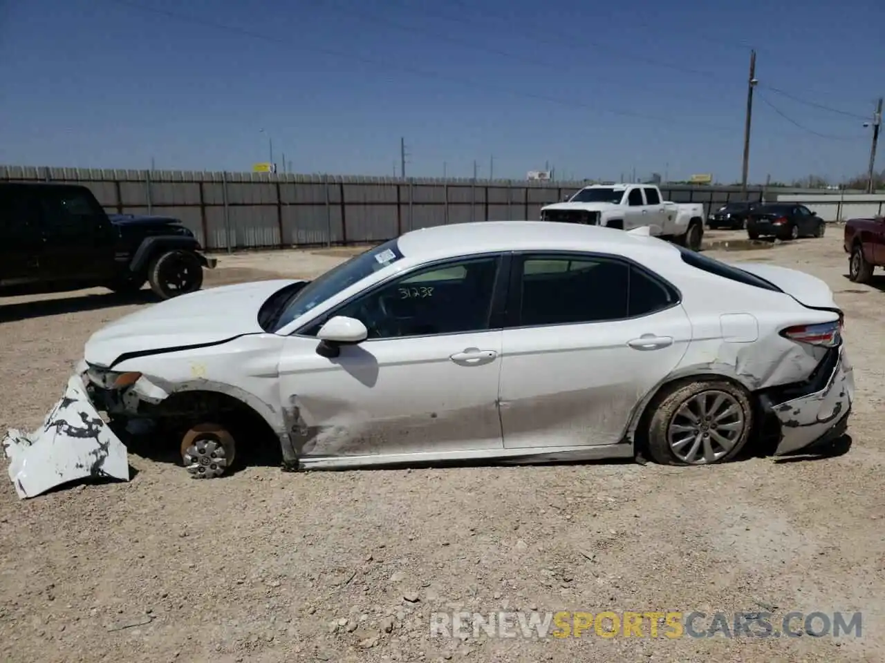 9 Photograph of a damaged car 4T1C11AKXLU368601 TOYOTA CAMRY 2020