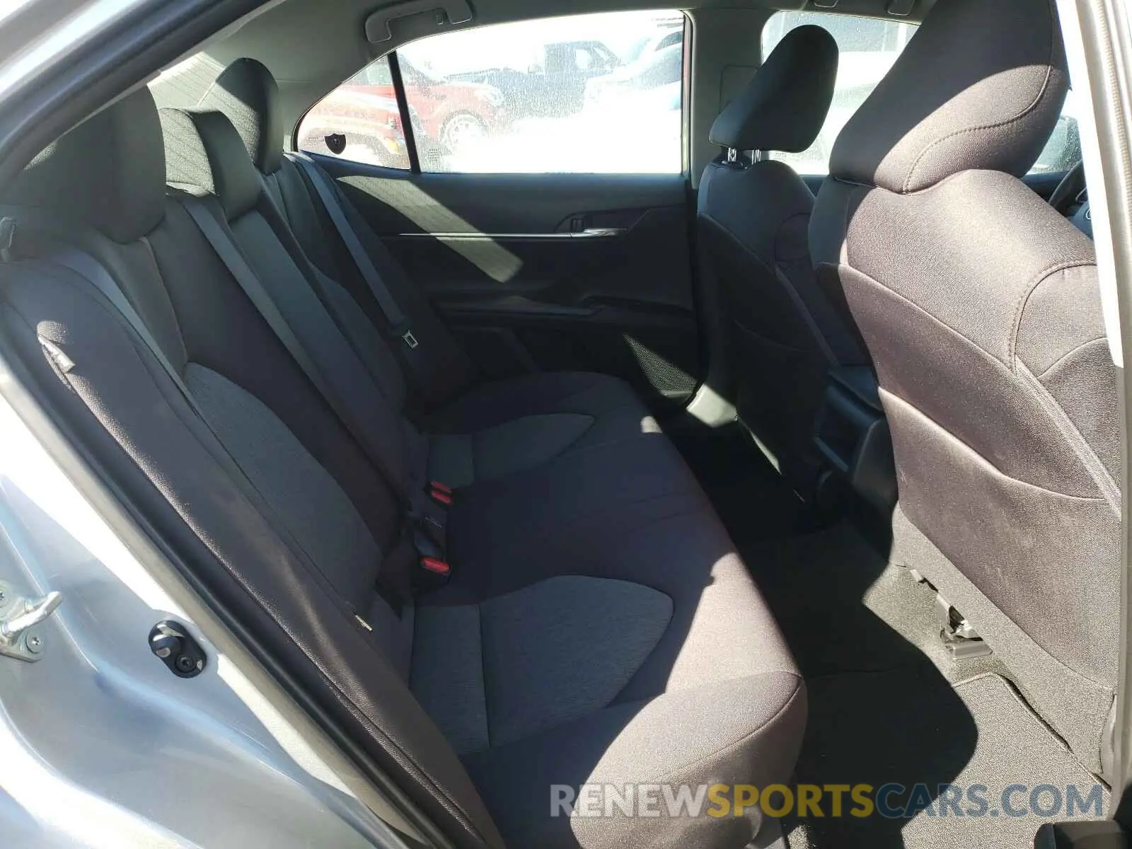 6 Photograph of a damaged car 4T1C11AKXLU379811 TOYOTA CAMRY 2020