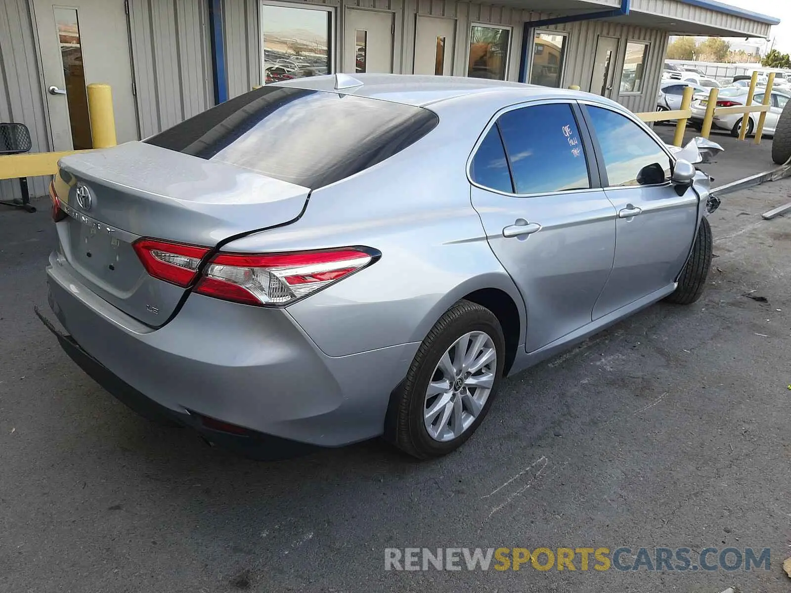 4 Photograph of a damaged car 4T1C11AKXLU399539 TOYOTA CAMRY 2020