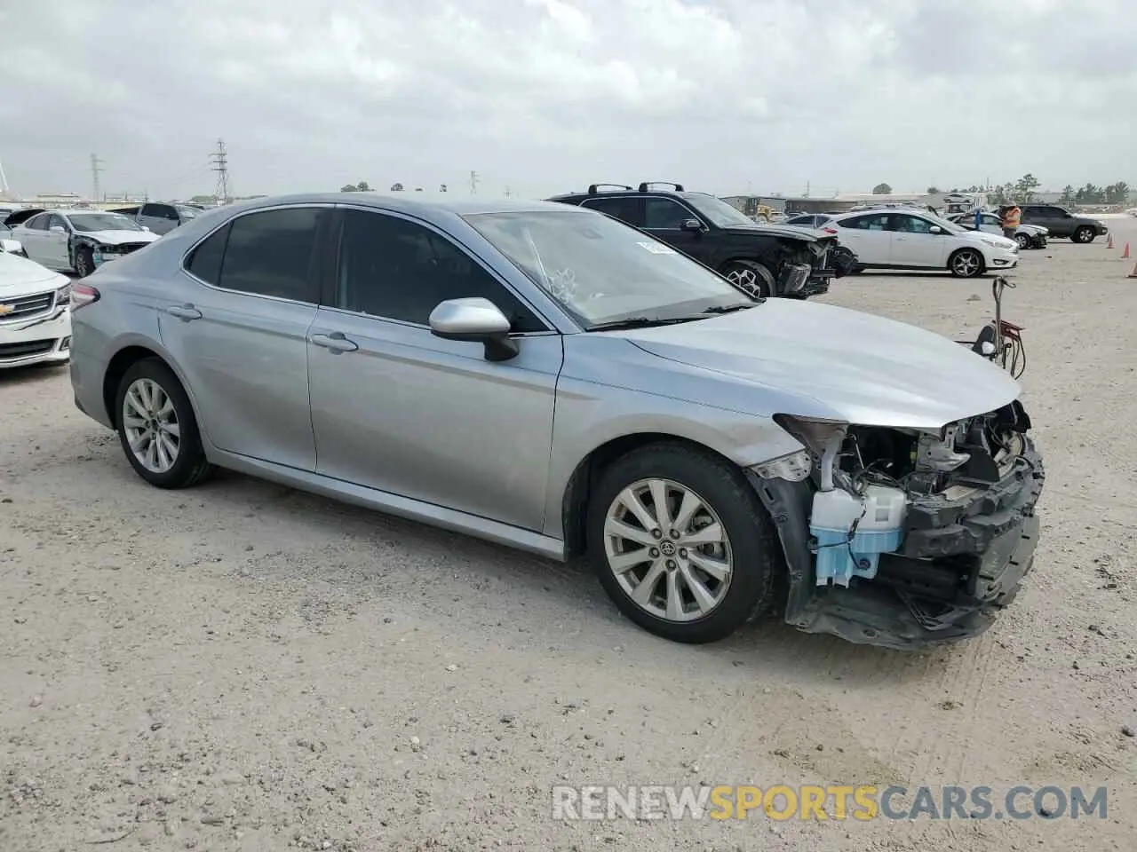 4 Photograph of a damaged car 4T1C11AKXLU508341 TOYOTA CAMRY 2020
