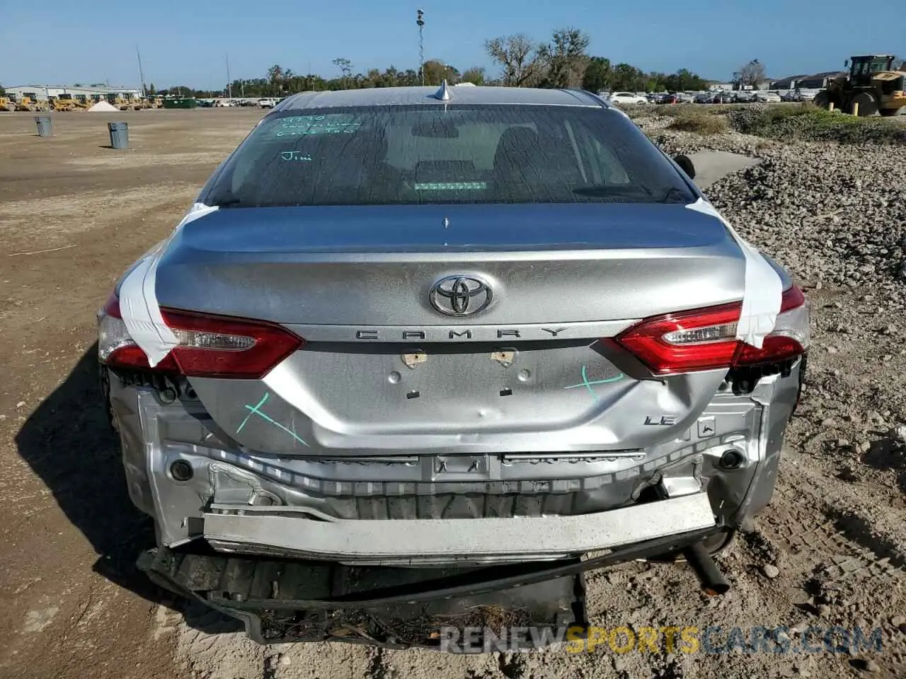 6 Photograph of a damaged car 4T1C11AKXLU511045 TOYOTA CAMRY 2020