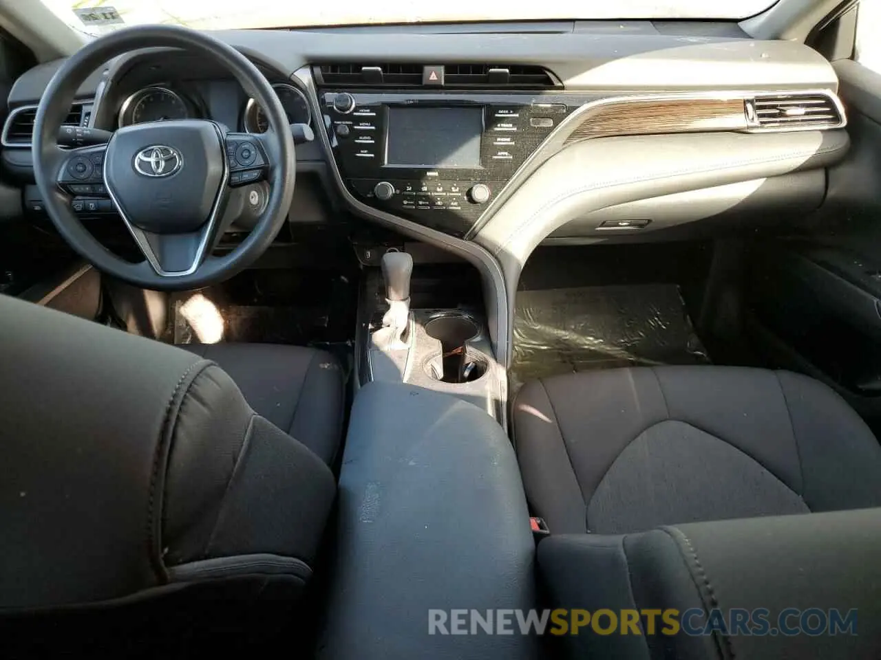 8 Photograph of a damaged car 4T1C11AKXLU511045 TOYOTA CAMRY 2020
