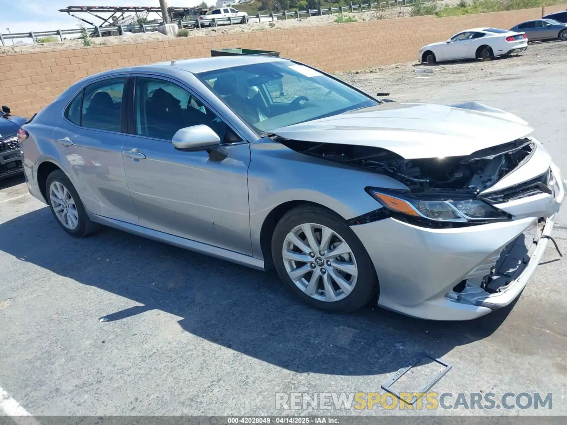 1 Photograph of a damaged car 4T1C11AKXLU863705 TOYOTA CAMRY 2020