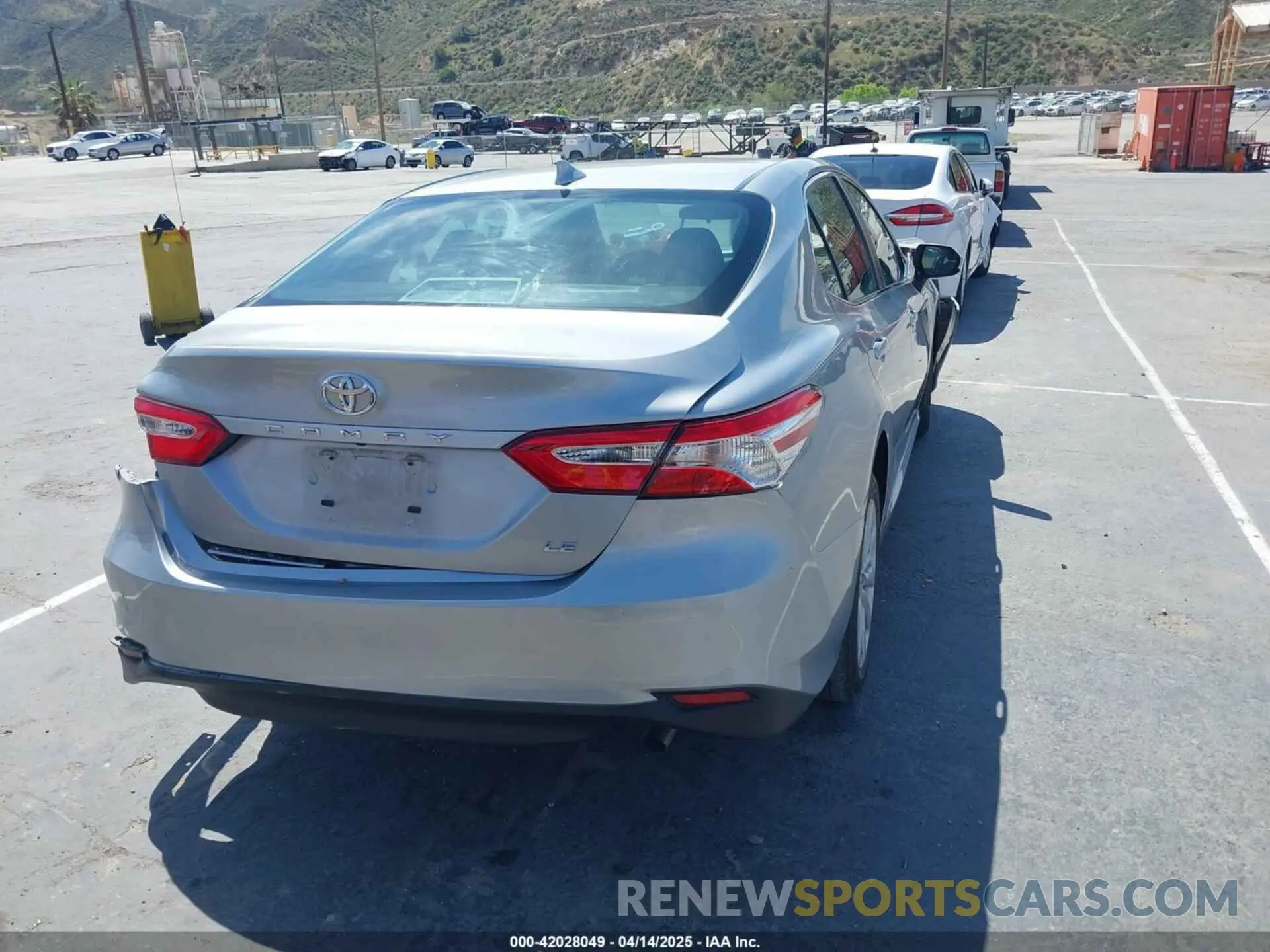 4 Photograph of a damaged car 4T1C11AKXLU863705 TOYOTA CAMRY 2020