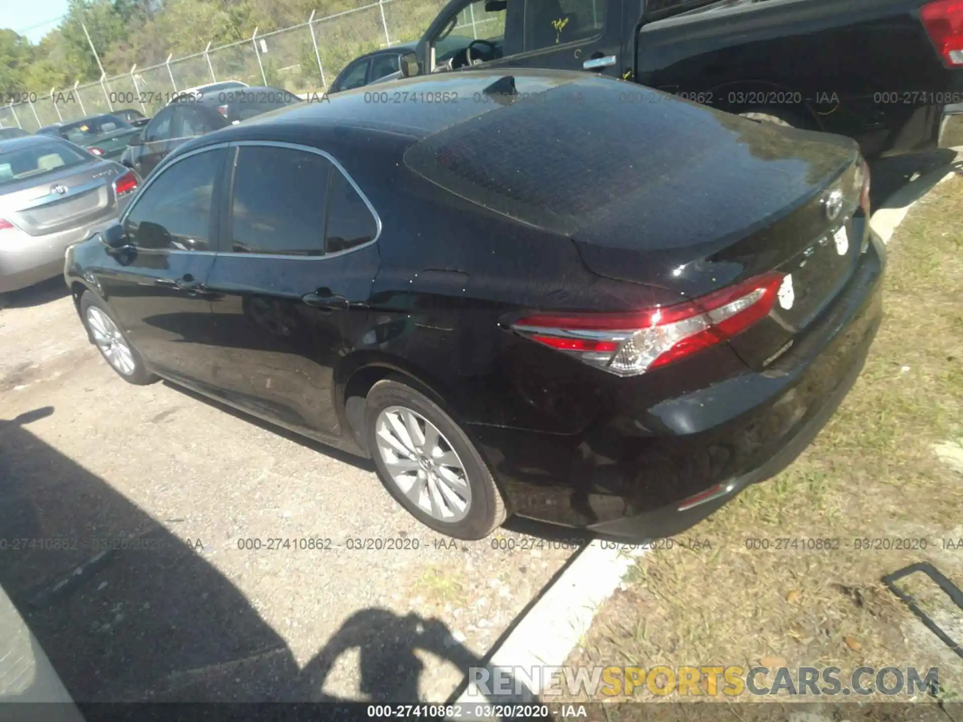 3 Photograph of a damaged car 4T1C11AKXLU863963 TOYOTA CAMRY 2020