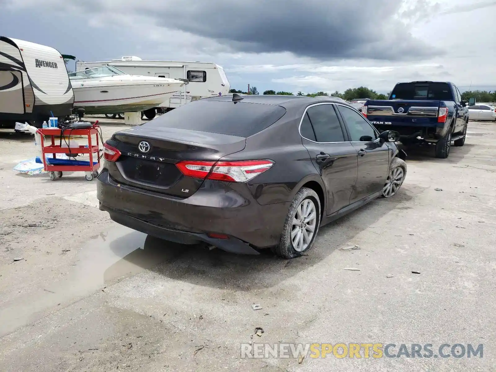 4 Photograph of a damaged car 4T1C11AKXLU865566 TOYOTA CAMRY 2020