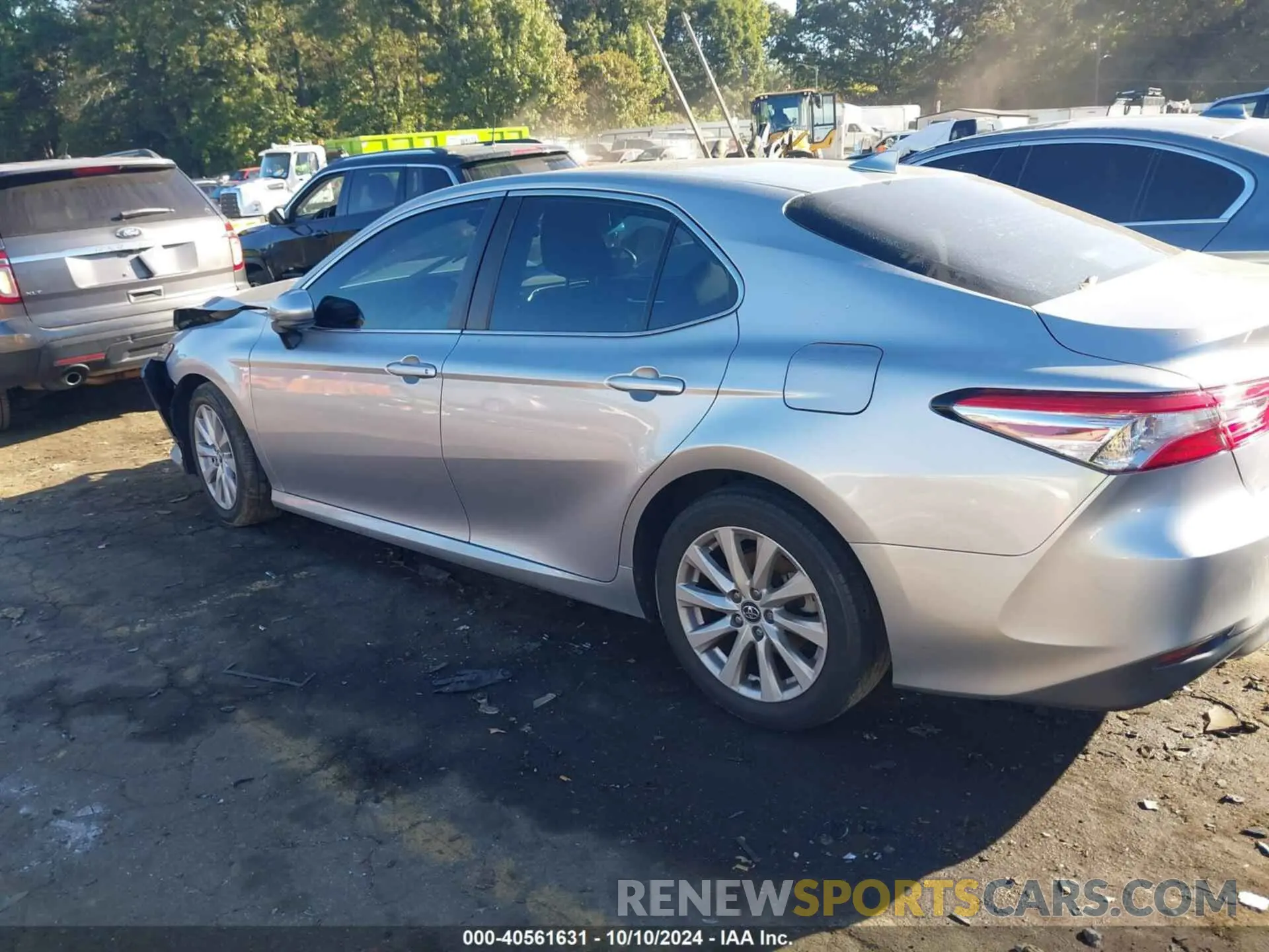 14 Photograph of a damaged car 4T1C11AKXLU877815 TOYOTA CAMRY 2020