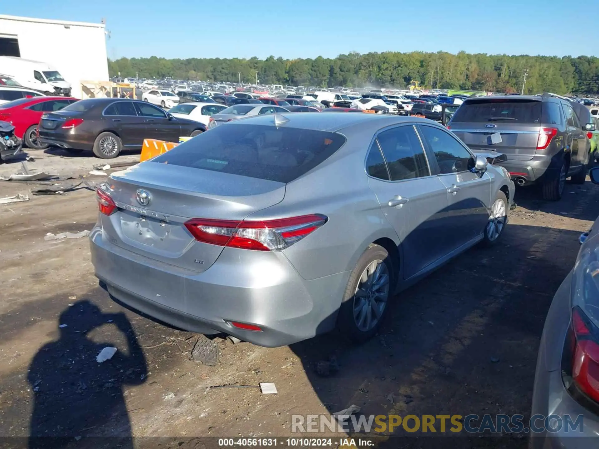 4 Photograph of a damaged car 4T1C11AKXLU877815 TOYOTA CAMRY 2020