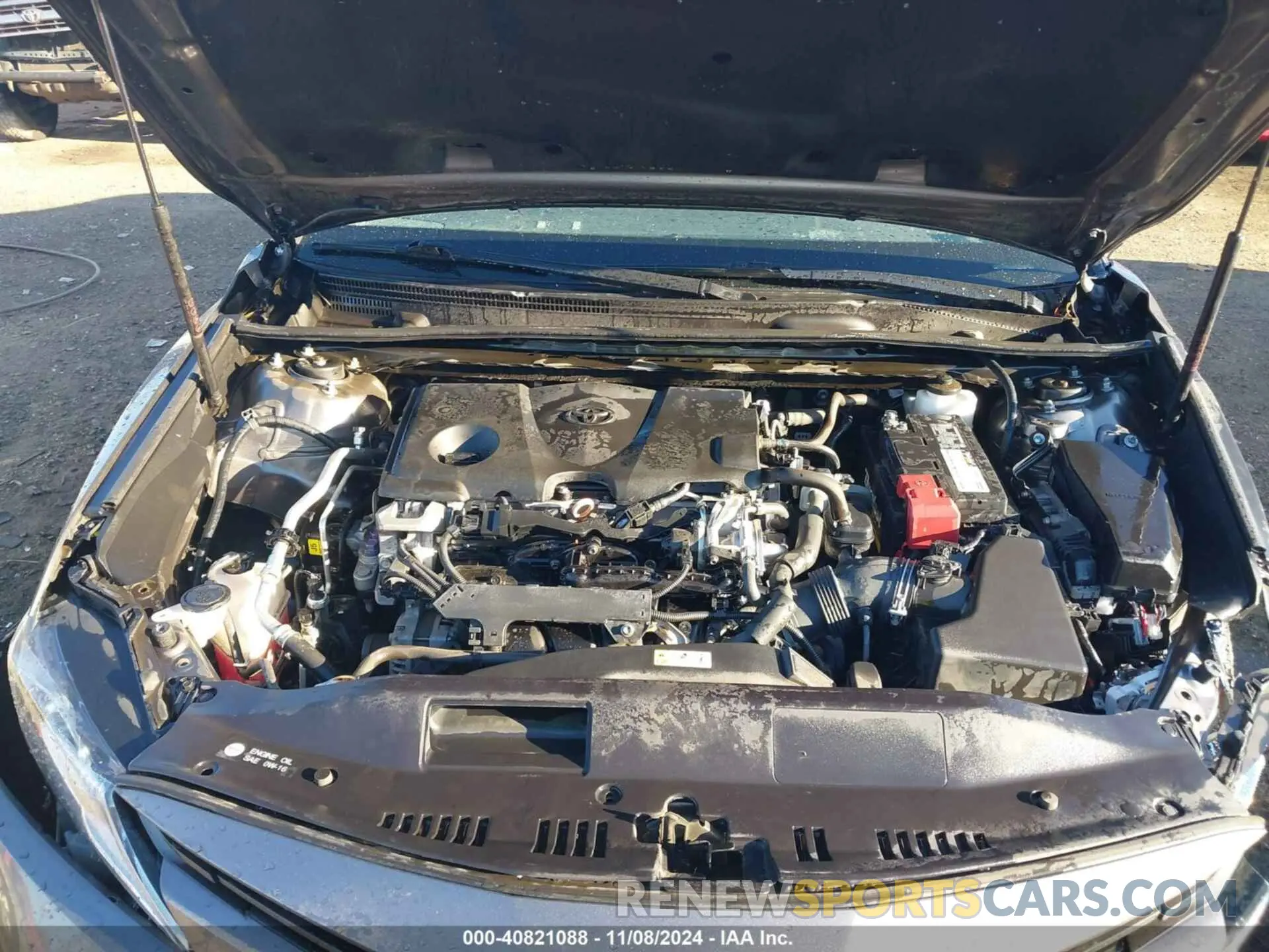 10 Photograph of a damaged car 4T1C11AKXLU884764 TOYOTA CAMRY 2020