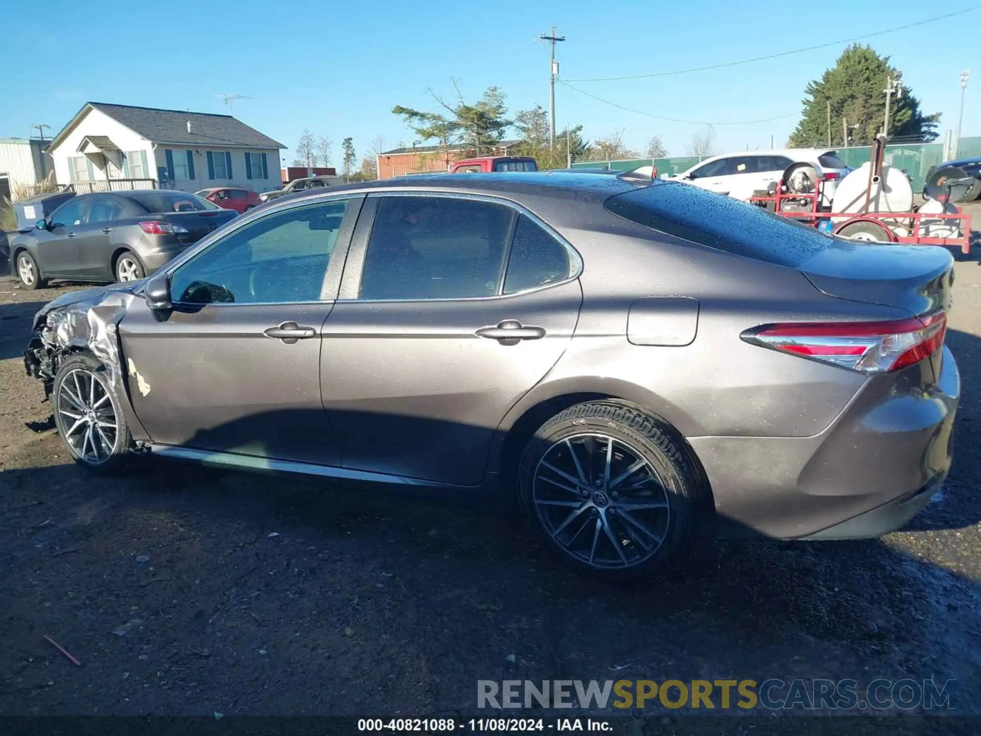 14 Photograph of a damaged car 4T1C11AKXLU884764 TOYOTA CAMRY 2020