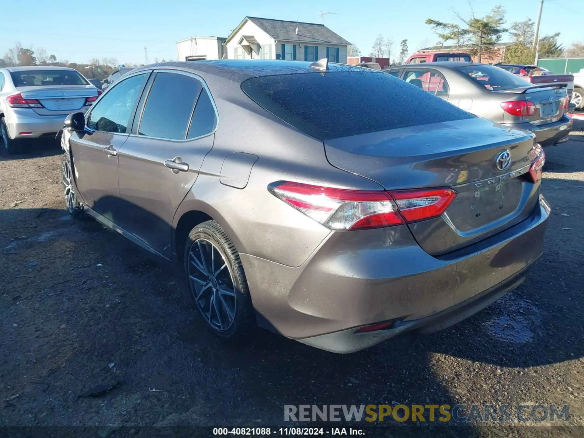 3 Photograph of a damaged car 4T1C11AKXLU884764 TOYOTA CAMRY 2020