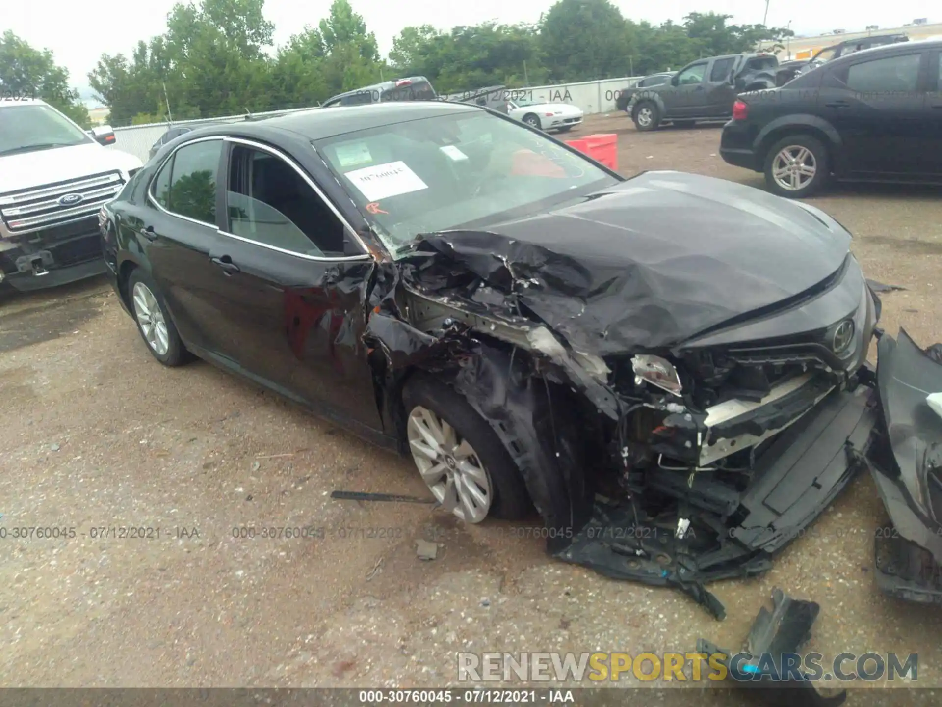 1 Photograph of a damaged car 4T1C11AKXLU888510 TOYOTA CAMRY 2020