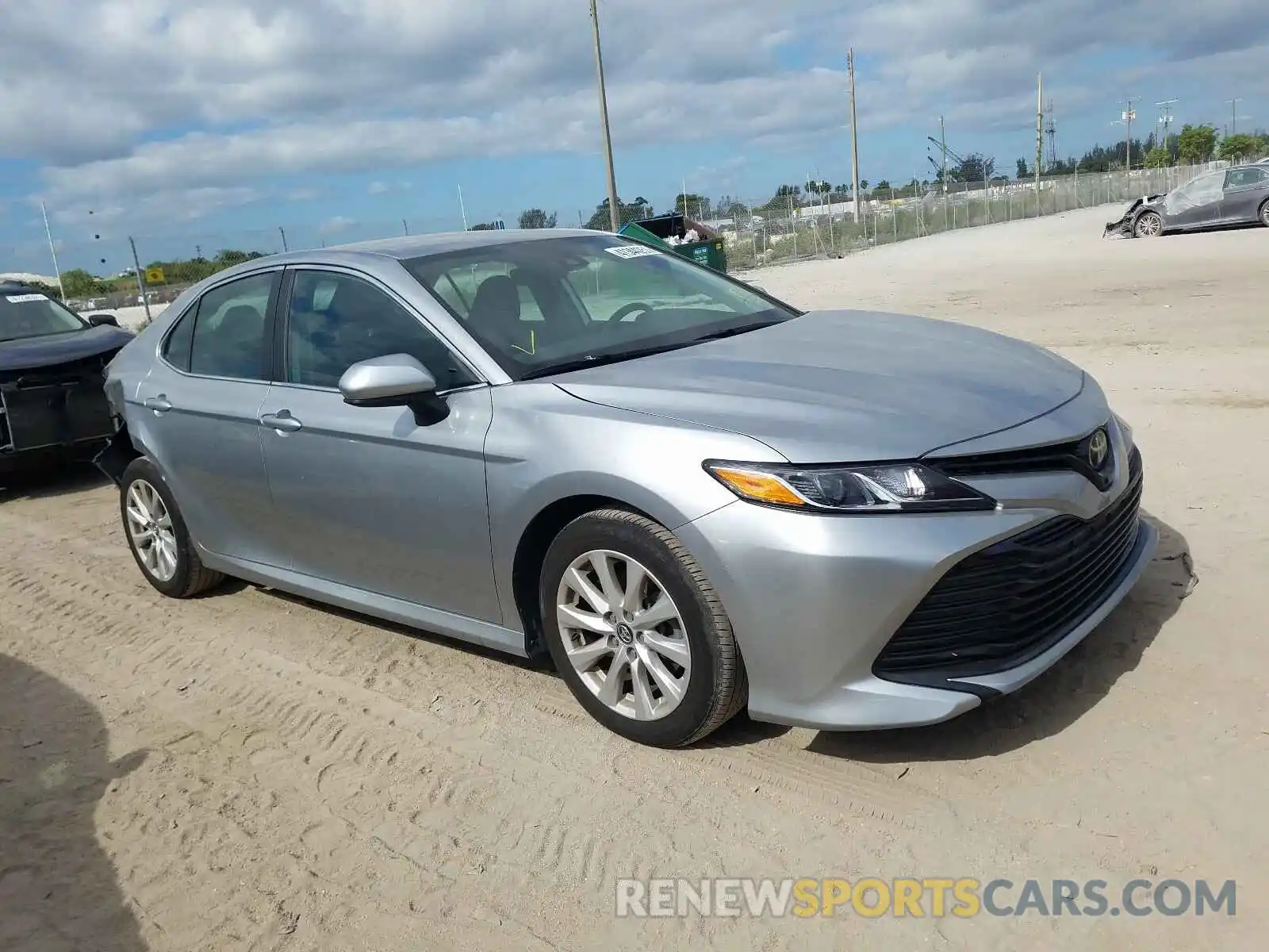 1 Photograph of a damaged car 4T1C11AKXLU900641 TOYOTA CAMRY 2020