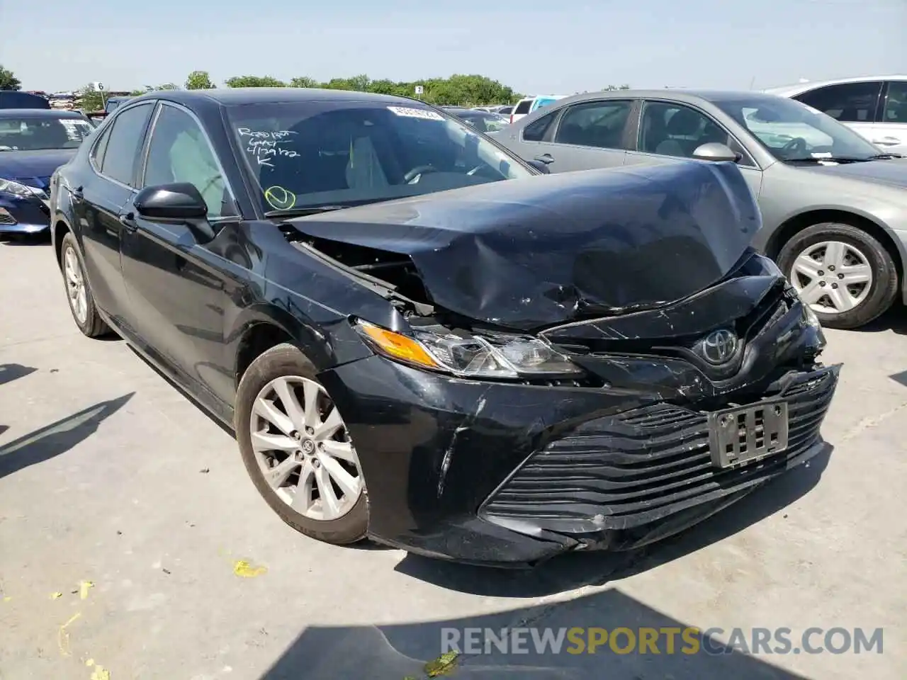 1 Photograph of a damaged car 4T1C11AKXLU909386 TOYOTA CAMRY 2020