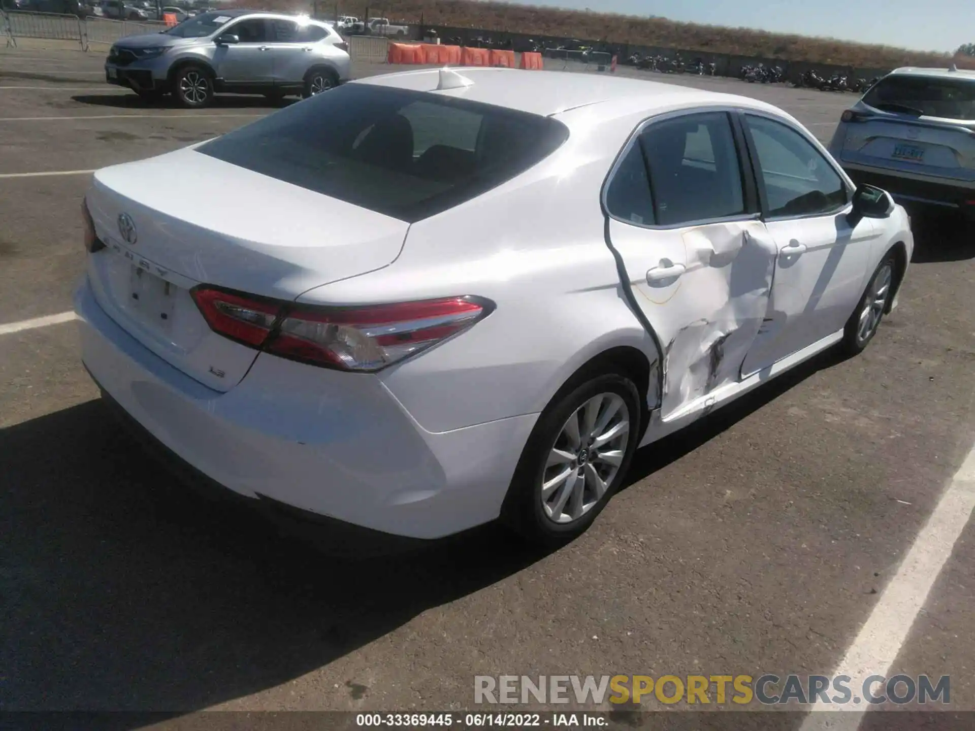 4 Photograph of a damaged car 4T1C11AKXLU915818 TOYOTA CAMRY 2020