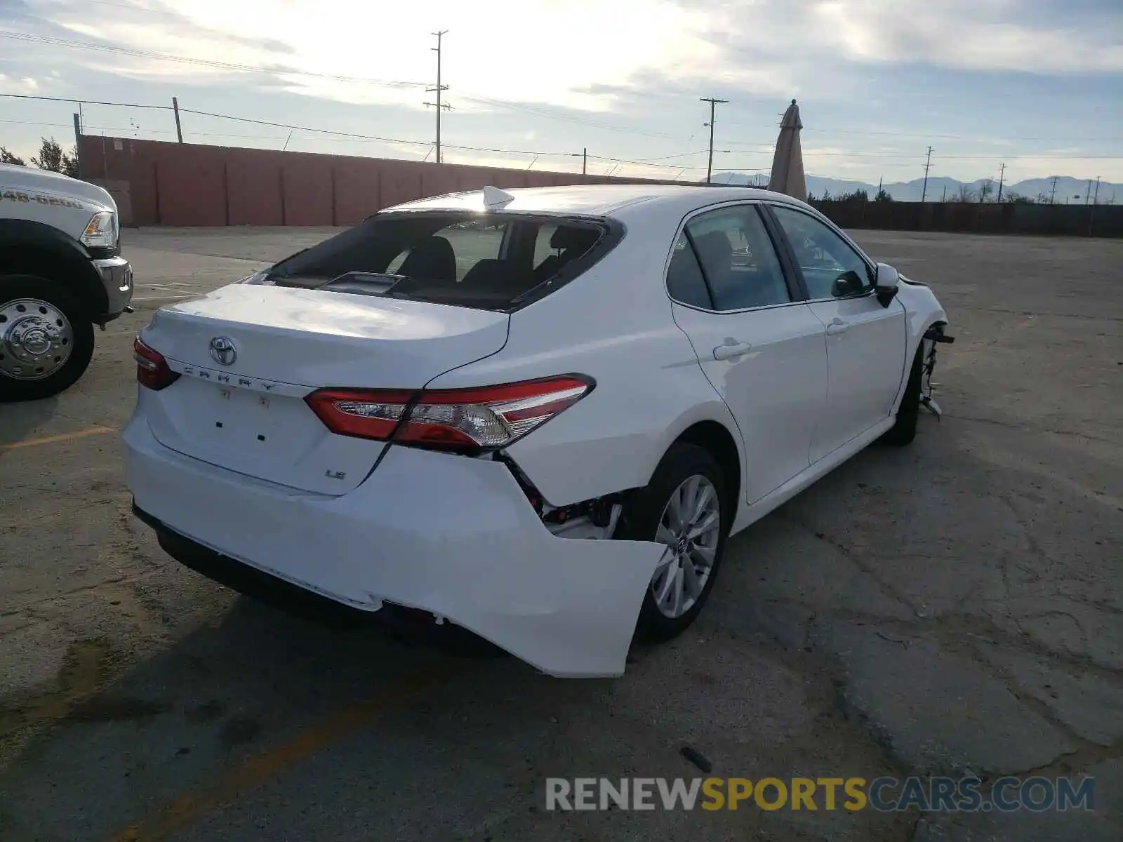 4 Photograph of a damaged car 4T1C11AKXLU922140 TOYOTA CAMRY 2020