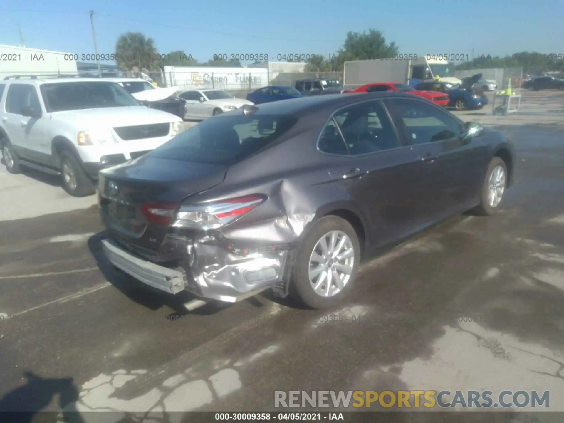 4 Photograph of a damaged car 4T1C11AKXLU943585 TOYOTA CAMRY 2020