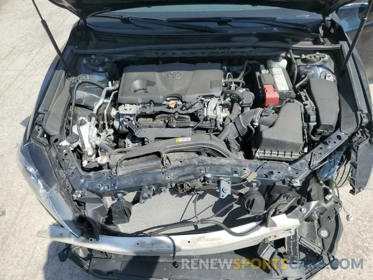11 Photograph of a damaged car 4T1C11AKXLU947605 TOYOTA CAMRY 2020