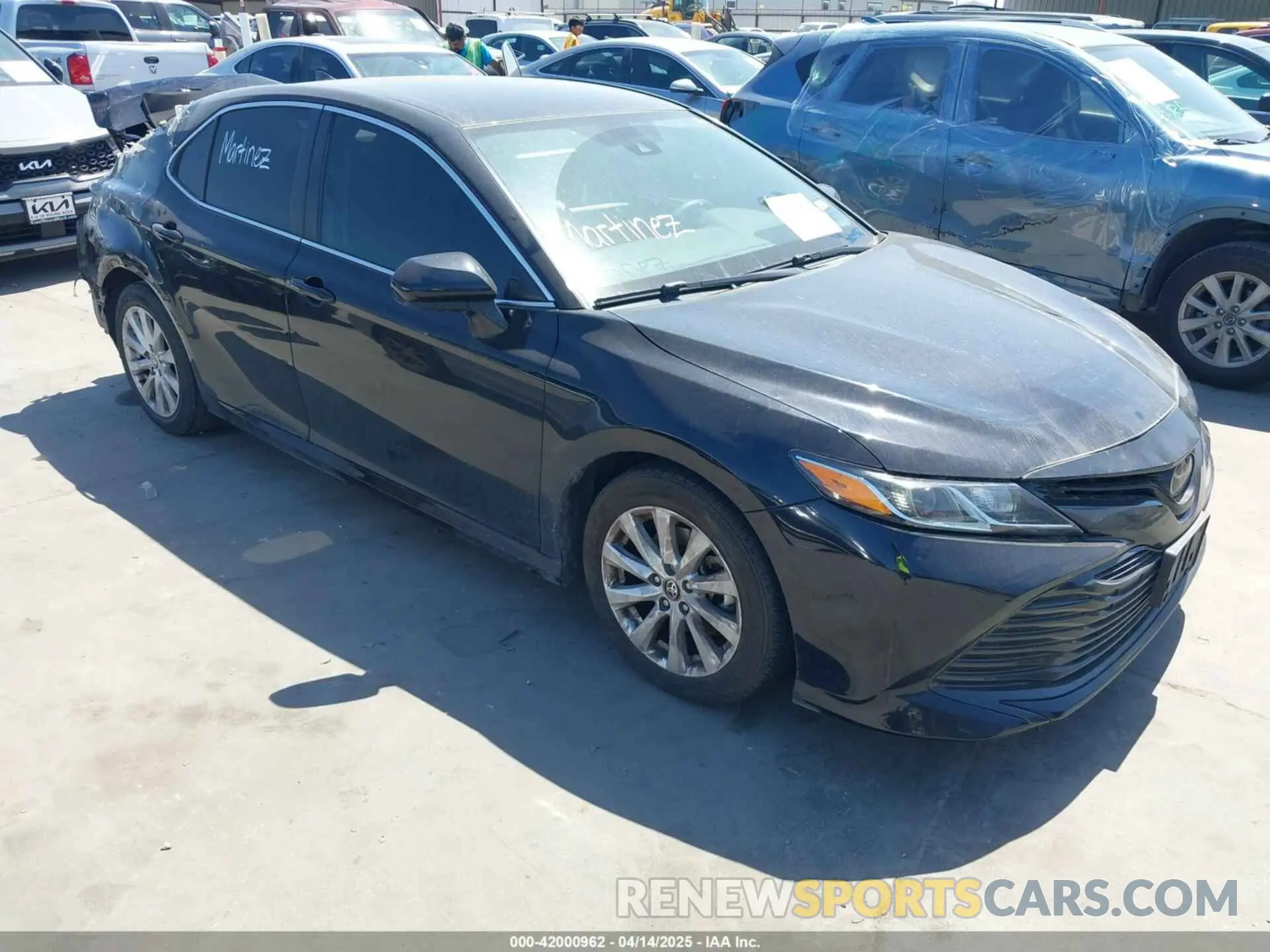 1 Photograph of a damaged car 4T1C11AKXLU984010 TOYOTA CAMRY 2020