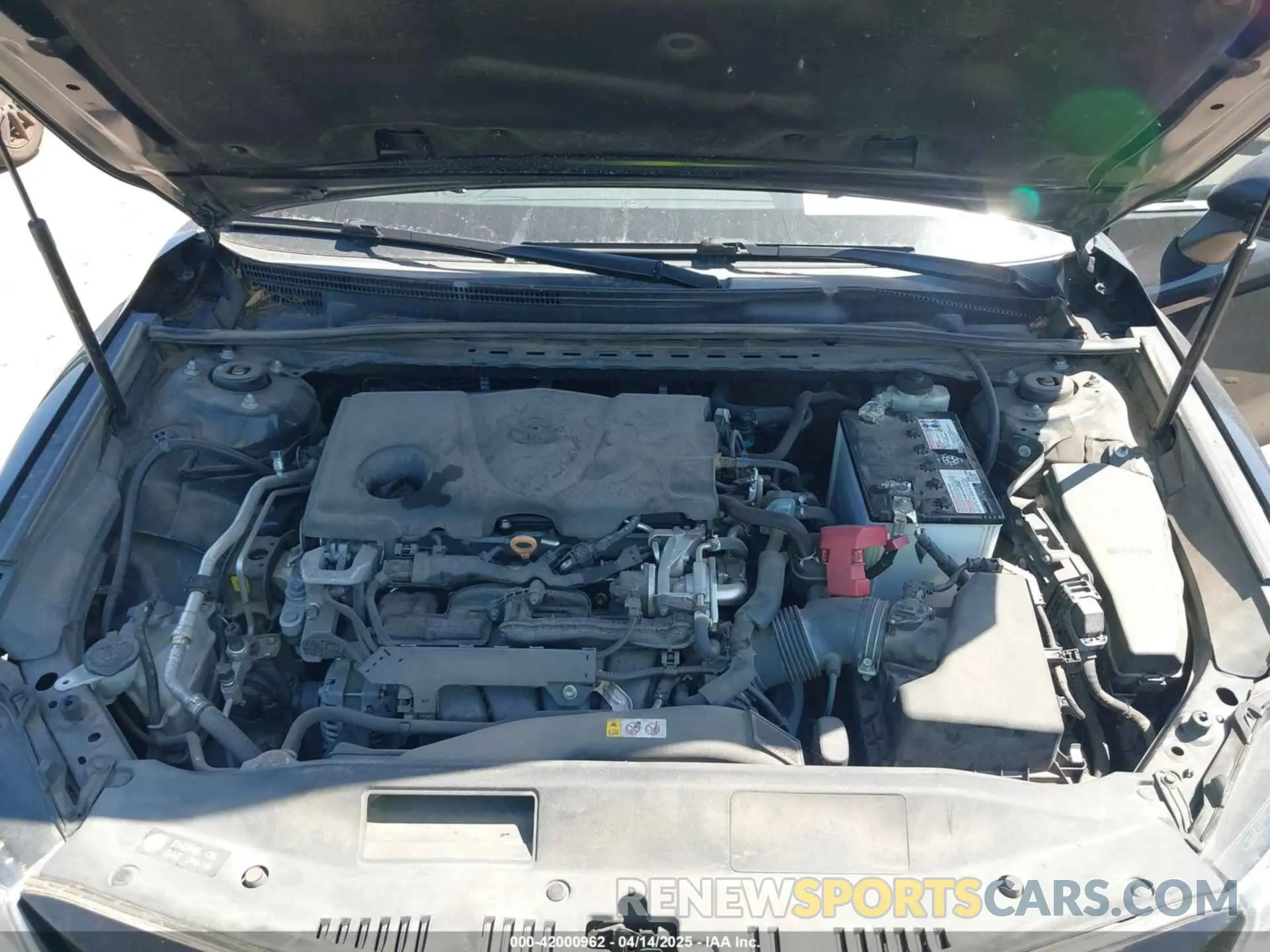 10 Photograph of a damaged car 4T1C11AKXLU984010 TOYOTA CAMRY 2020