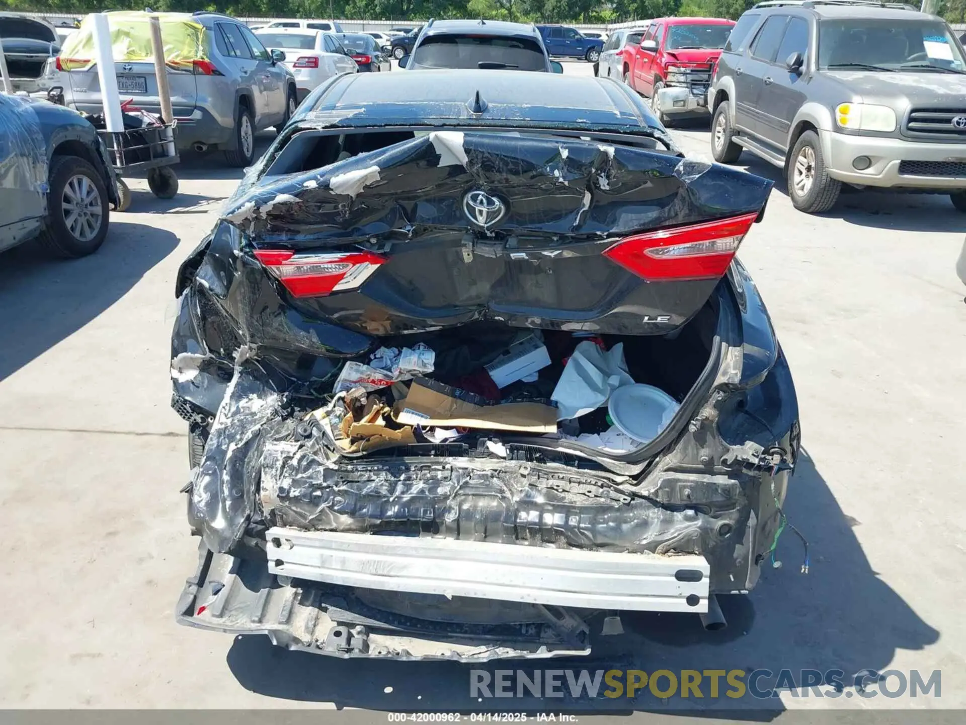 17 Photograph of a damaged car 4T1C11AKXLU984010 TOYOTA CAMRY 2020