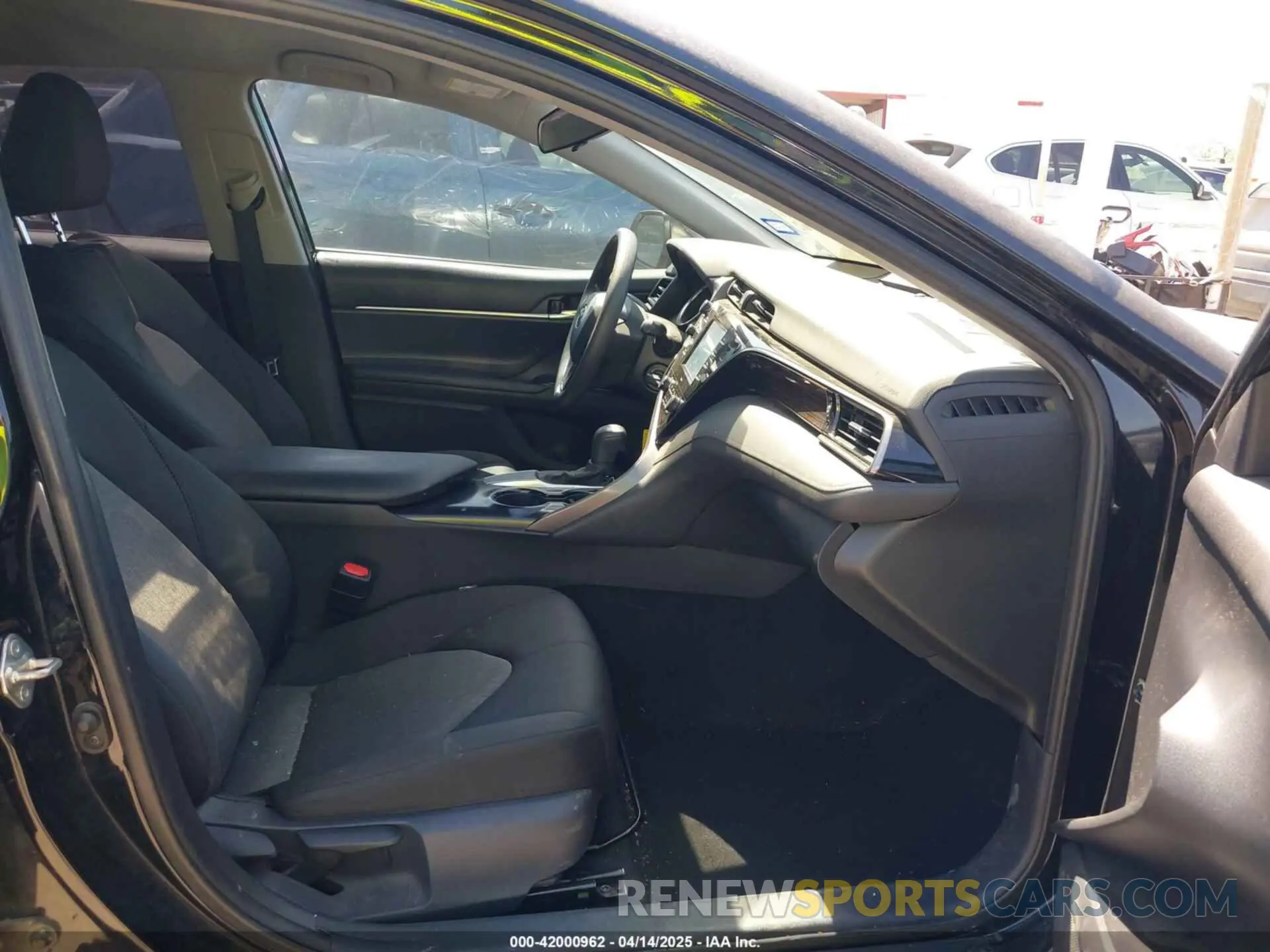 5 Photograph of a damaged car 4T1C11AKXLU984010 TOYOTA CAMRY 2020