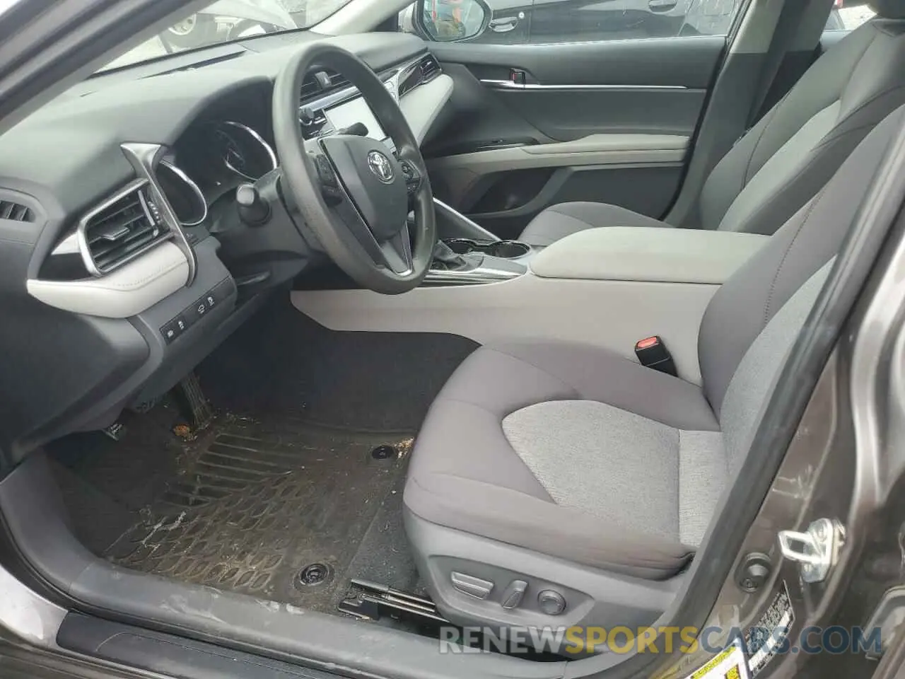9 Photograph of a damaged car 4T1C11AKXLU990227 TOYOTA CAMRY 2020