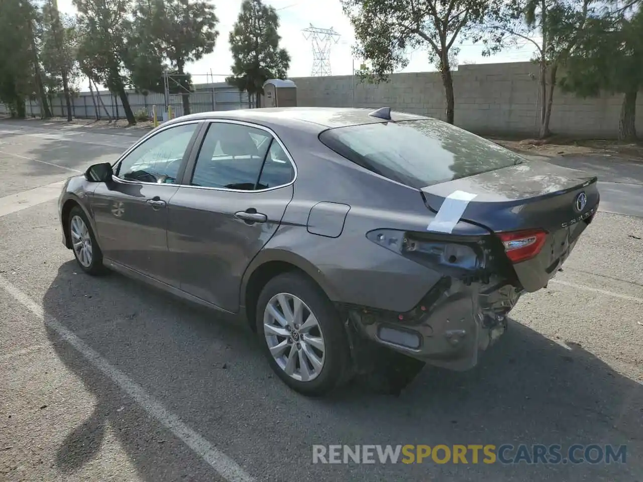 2 Photograph of a damaged car 4T1C11AKXLU995895 TOYOTA CAMRY 2020