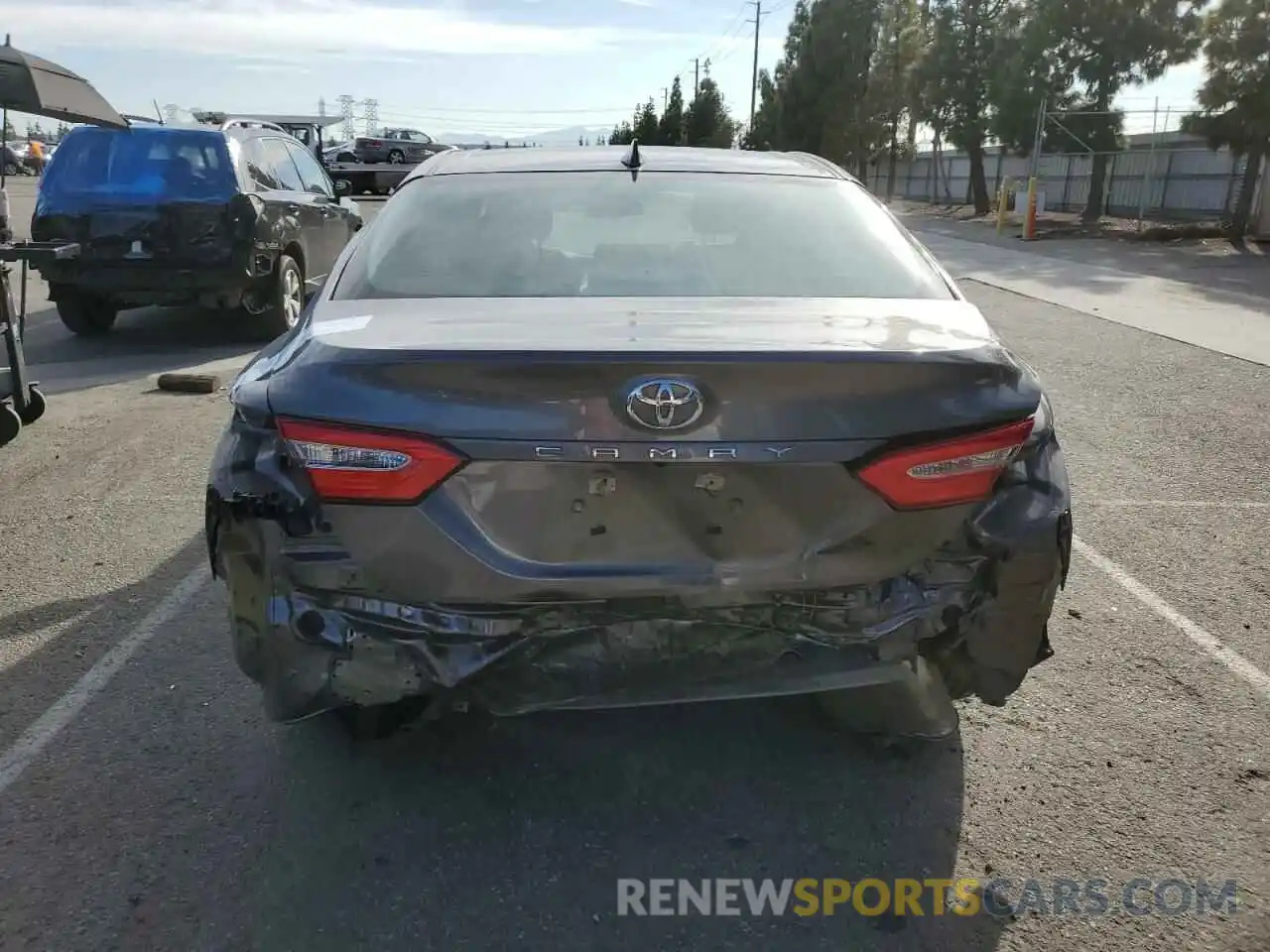 6 Photograph of a damaged car 4T1C11AKXLU995895 TOYOTA CAMRY 2020