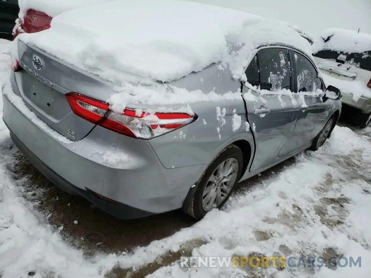 4 Photograph of a damaged car 4T1C11BK0LU002807 TOYOTA CAMRY 2020