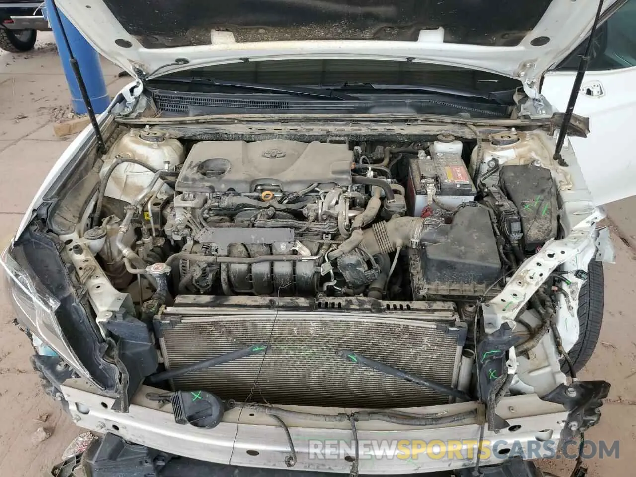 11 Photograph of a damaged car 4T1C11BK2LU005899 TOYOTA CAMRY 2020