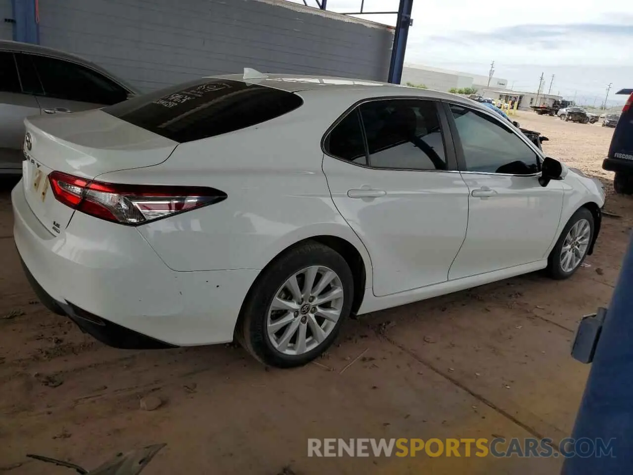 3 Photograph of a damaged car 4T1C11BK2LU005899 TOYOTA CAMRY 2020