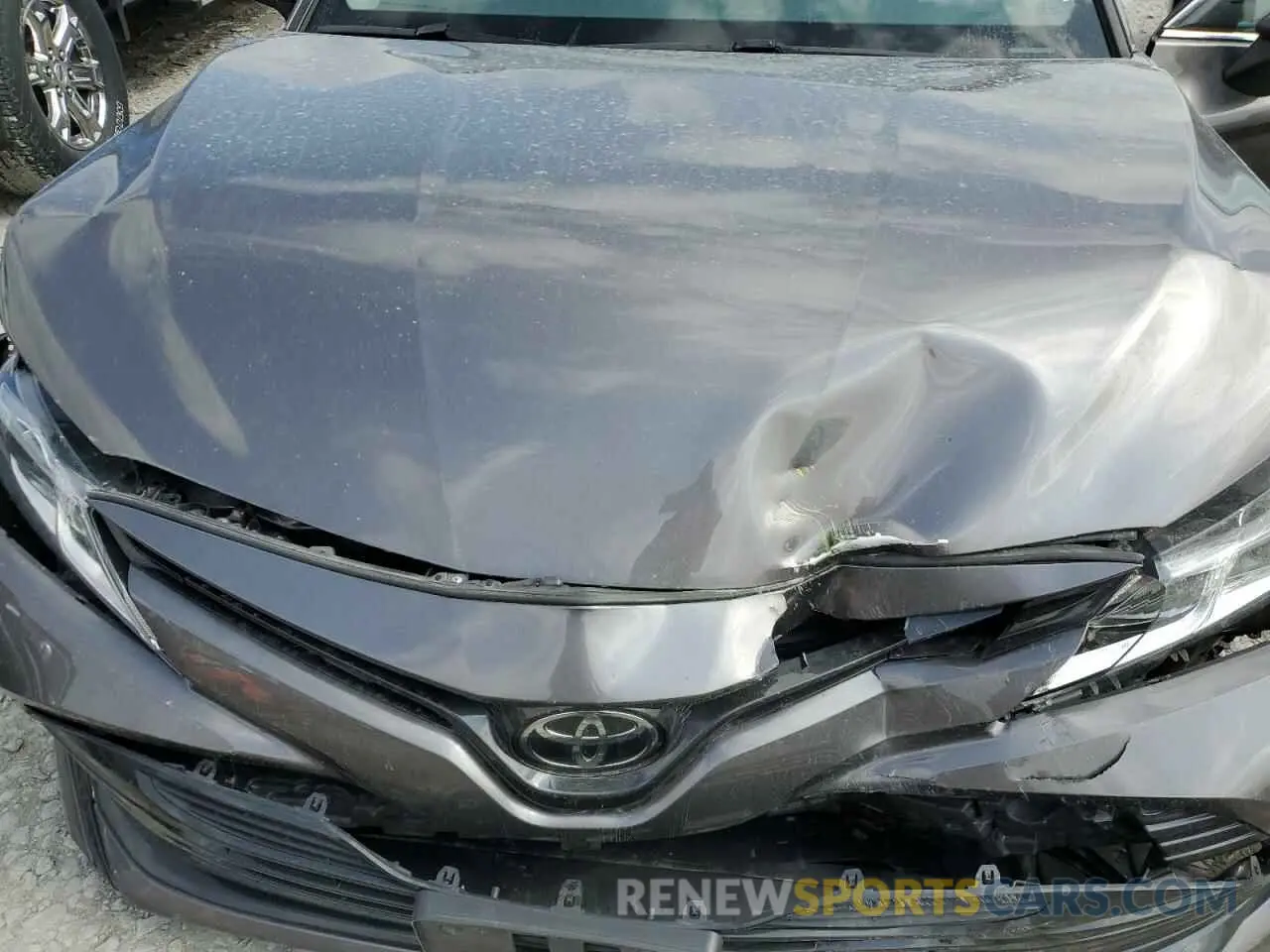 11 Photograph of a damaged car 4T1C11BK3LU013834 TOYOTA CAMRY 2020