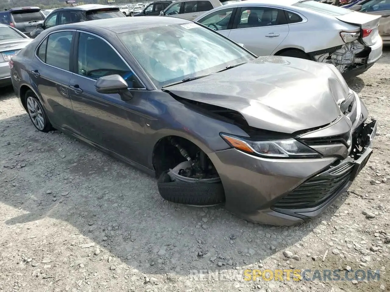 4 Photograph of a damaged car 4T1C11BK3LU013834 TOYOTA CAMRY 2020
