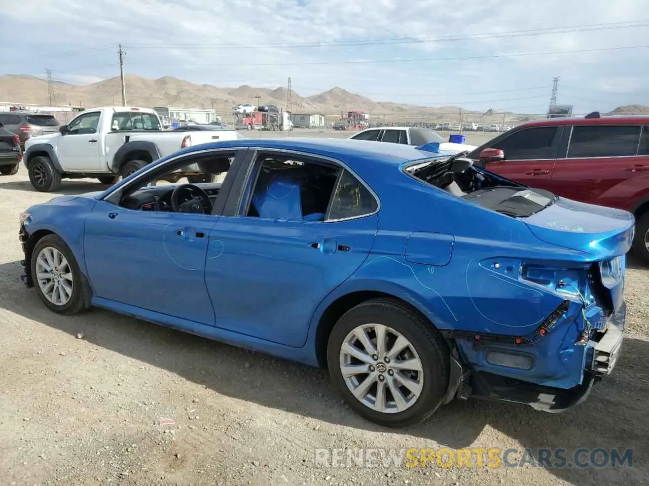 2 Photograph of a damaged car 4T1C11BK4LU005659 TOYOTA CAMRY 2020