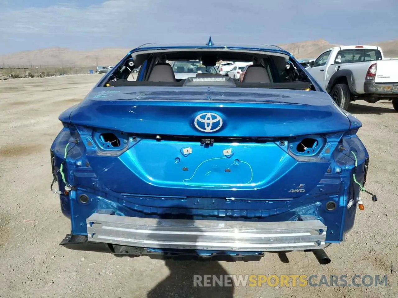 6 Photograph of a damaged car 4T1C11BK4LU005659 TOYOTA CAMRY 2020